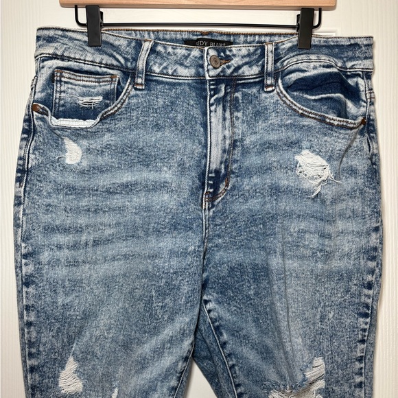 Judy‎ Blue Acid Wash Distressed Boyfriend Fit Jeans size 16W - Picture 4 of 6